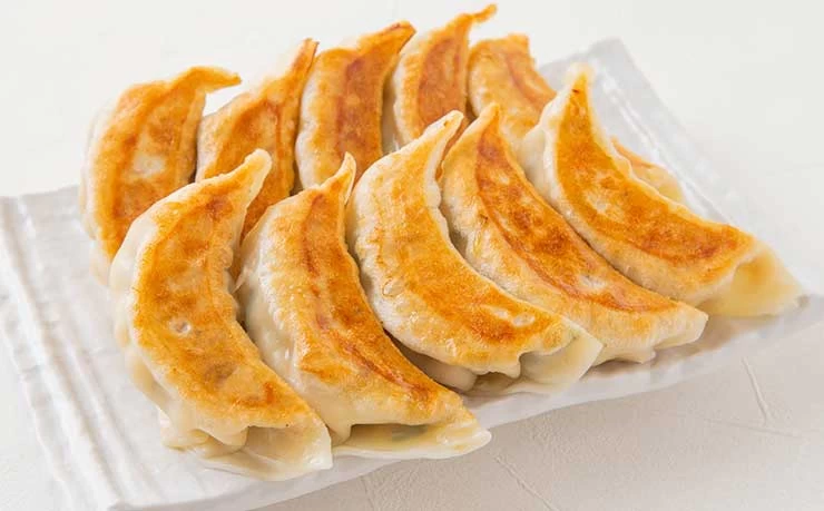 定番の餃子は間違いナシ！