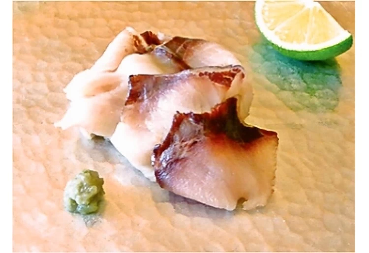 生でも食べられる、ルイベ仕立ての「寒の汐ぶり」