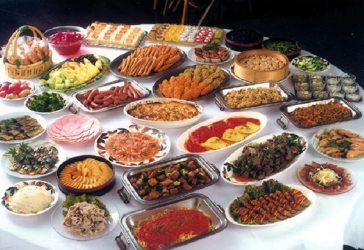 ランチバイキング