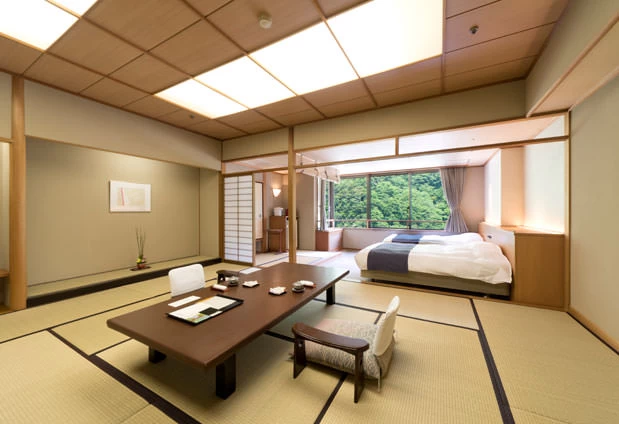 黒部渓谷を望む和洋室