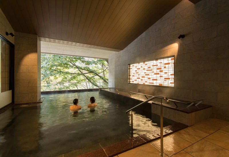 黒部の絶景が目前に広がる露天風呂