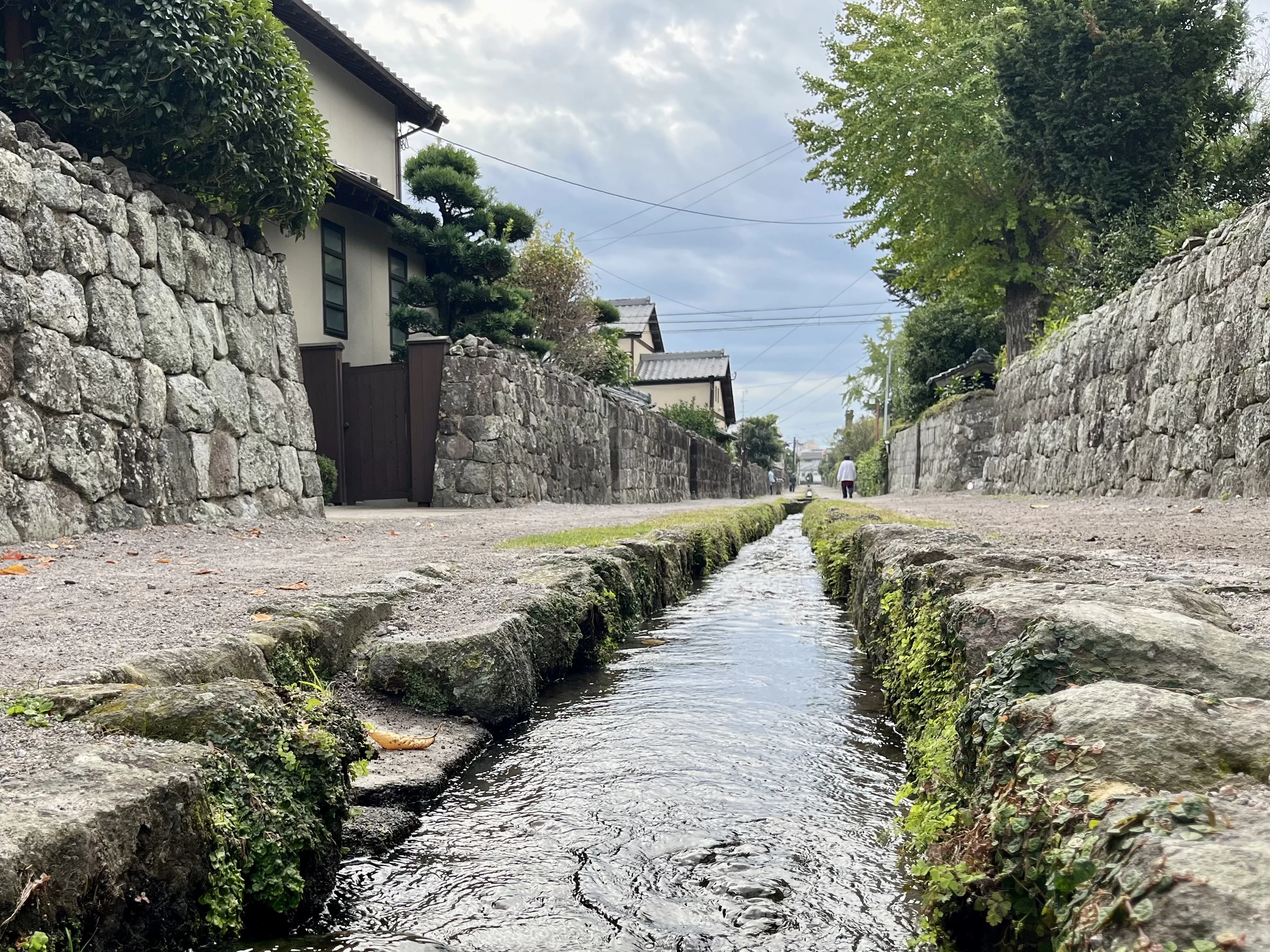 武家屋敷通り（現地にて撮影）