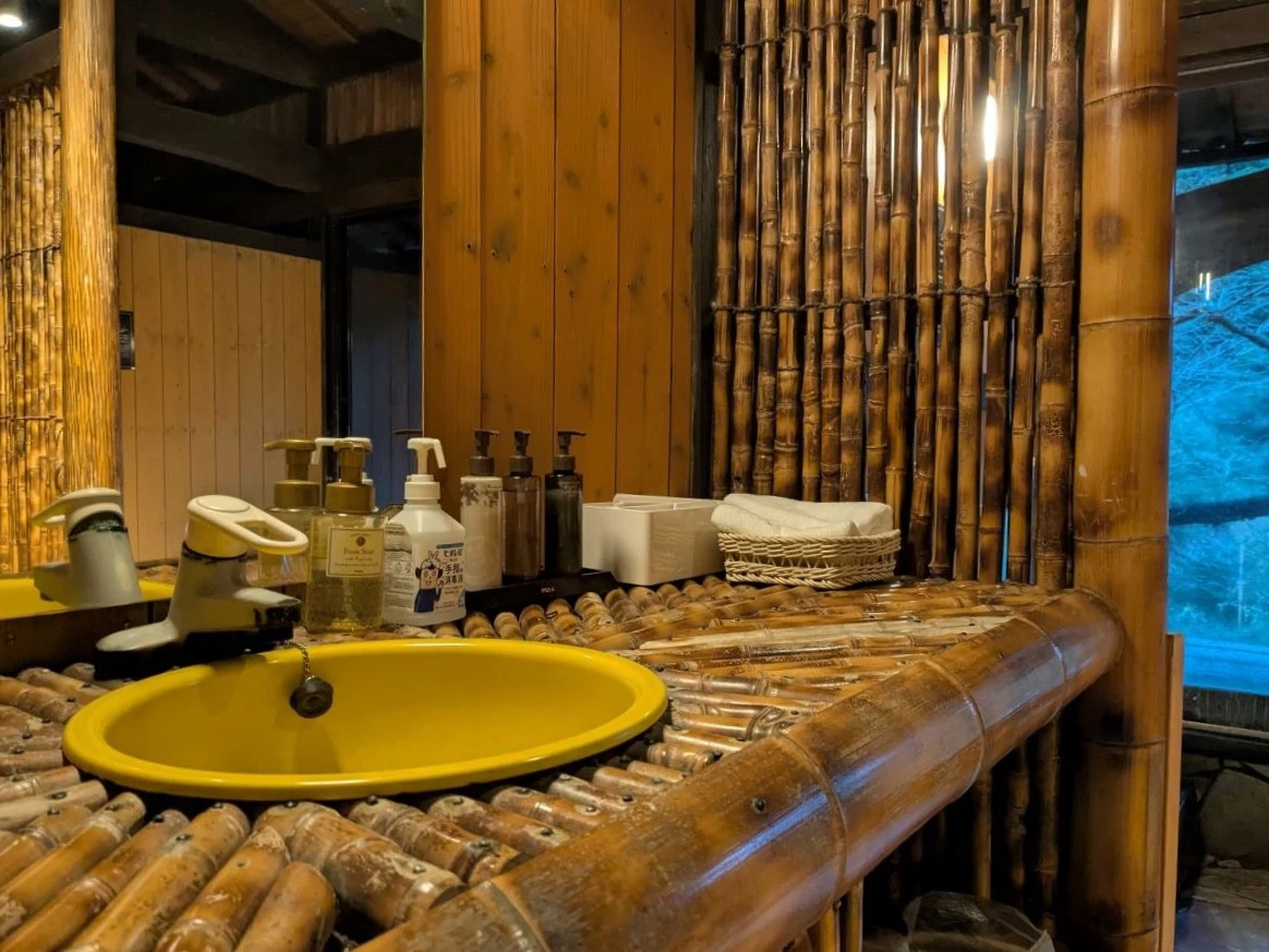 洗面スペース（現地にて撮影）