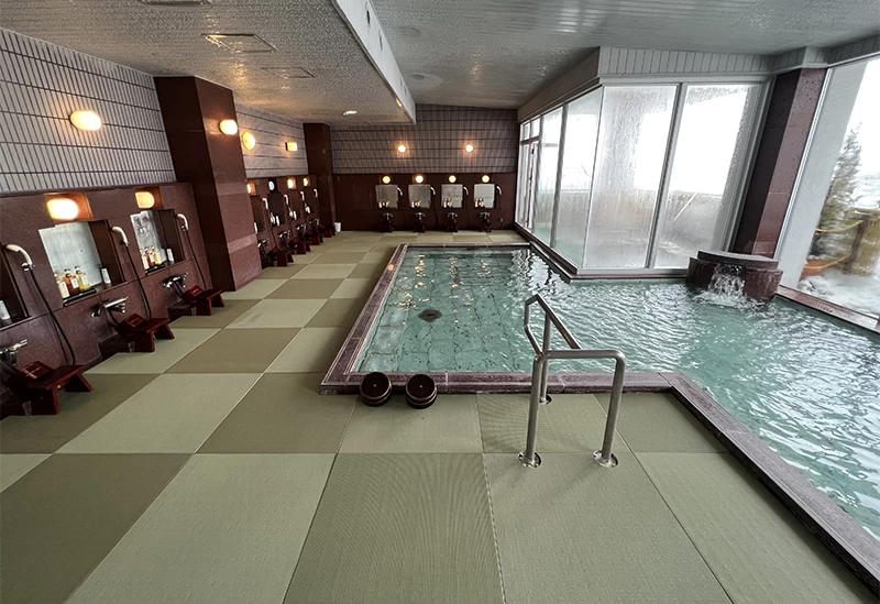 県内で希少な“畳敷”の大浴場