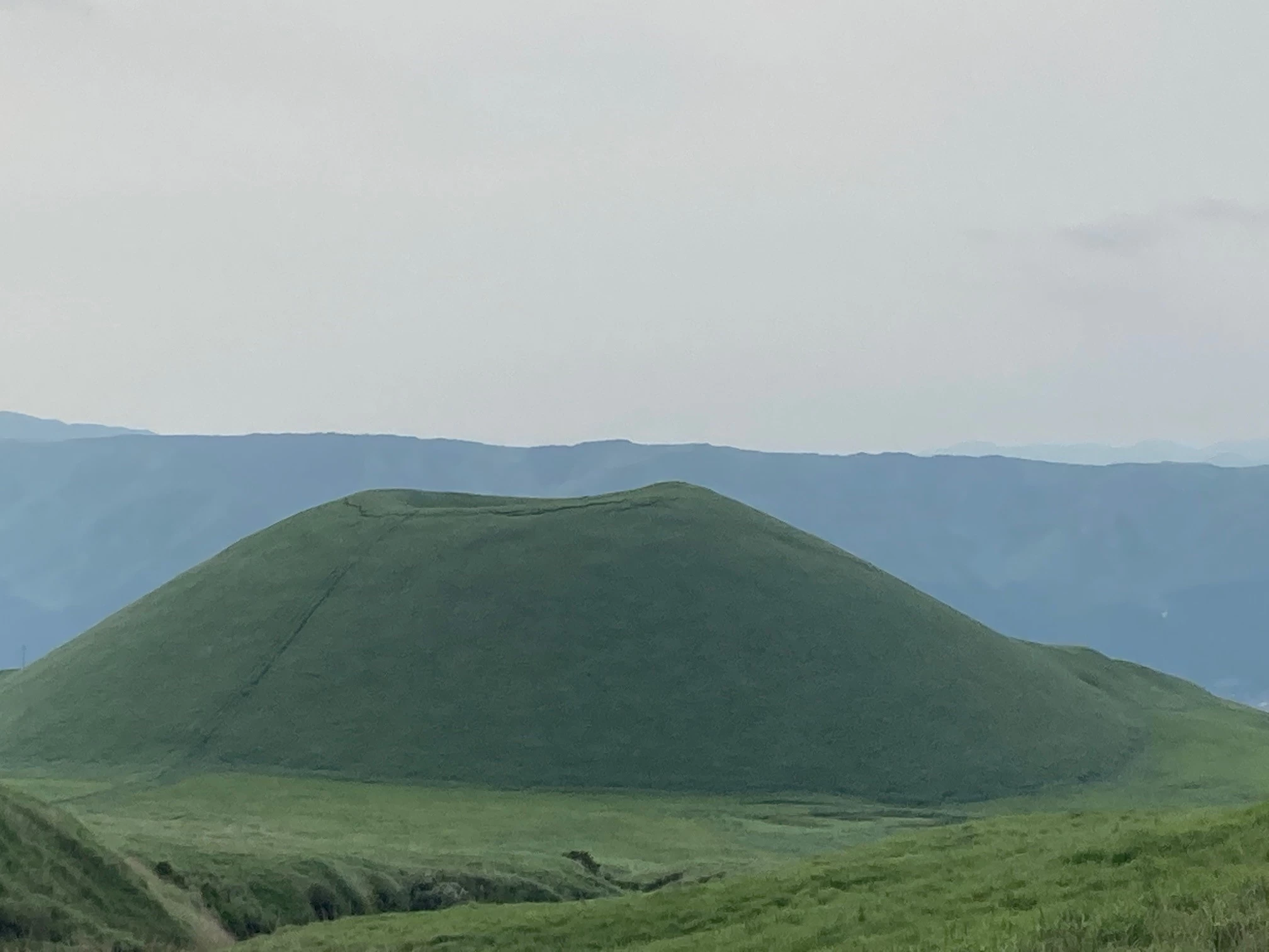 約3000年前にできた954mの米塚