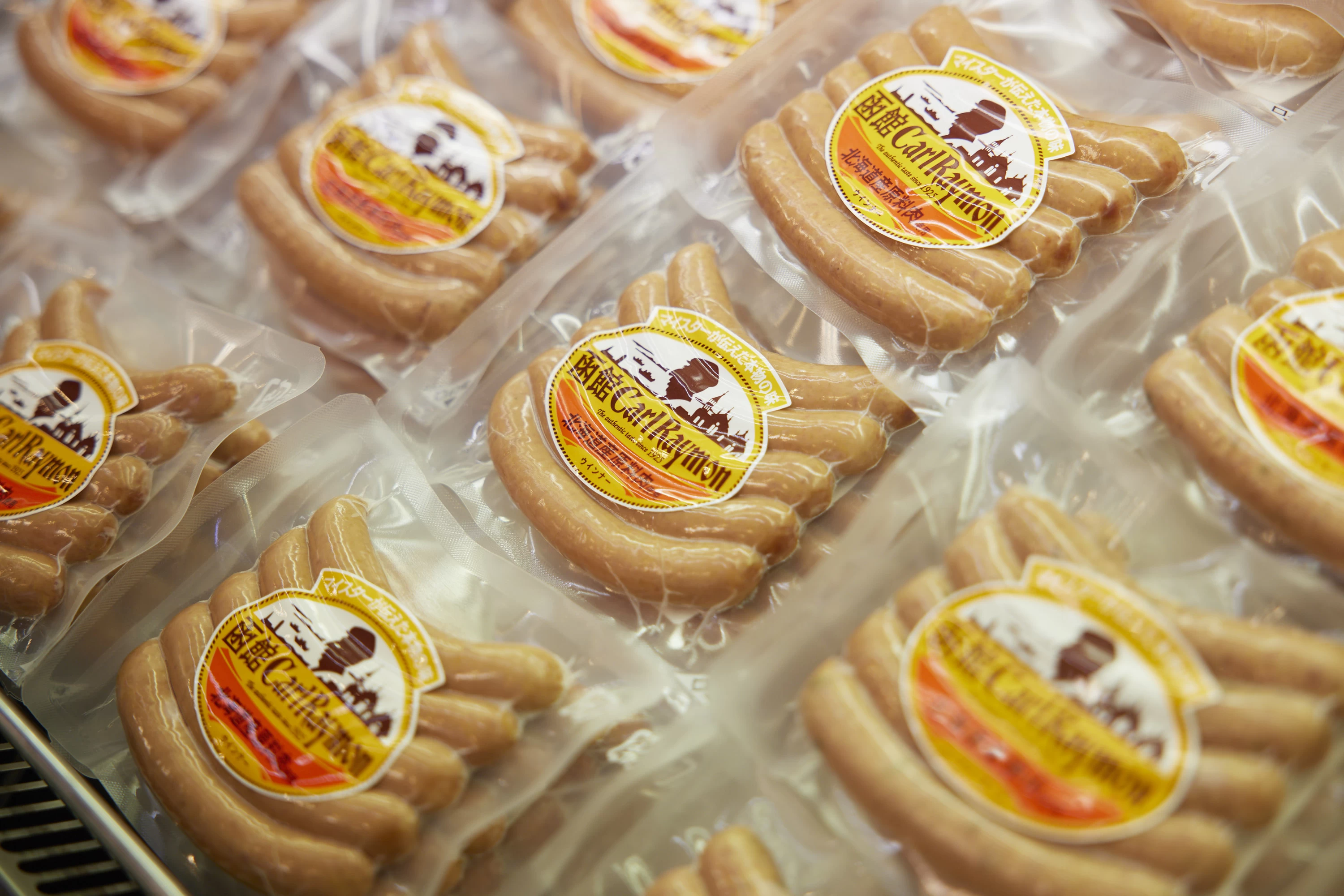 定番アイテムはあらびきソーセージ538円（5本）