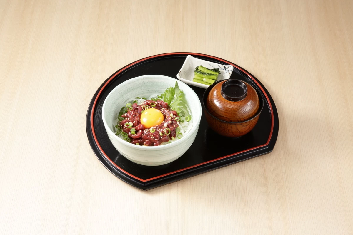 ユッケ丼
