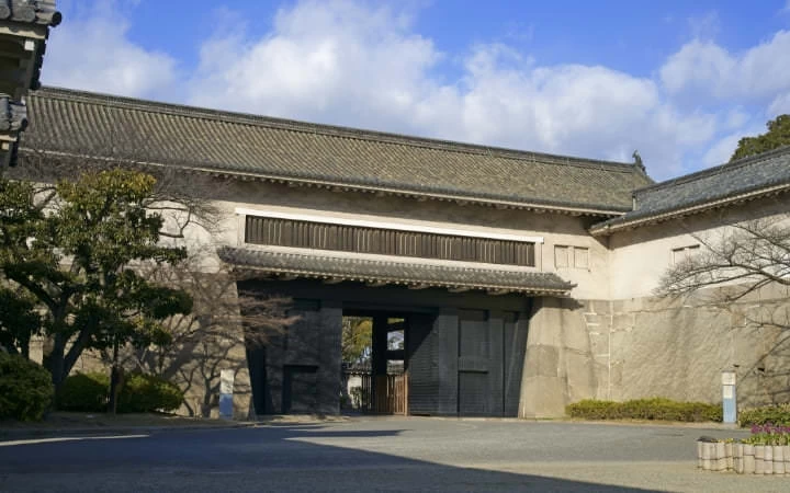 国内最大級の大きさを誇る「多聞櫓（たもんぐら）」