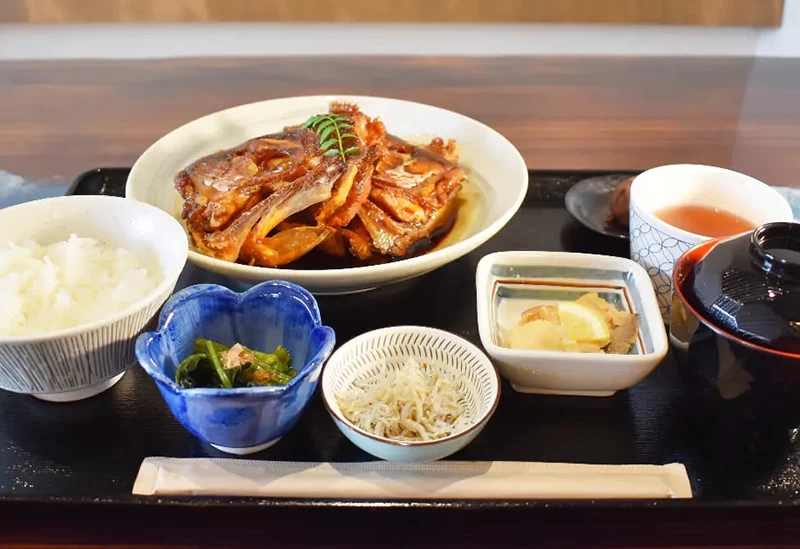 本格派の定食で堪能する淡路島産の食材