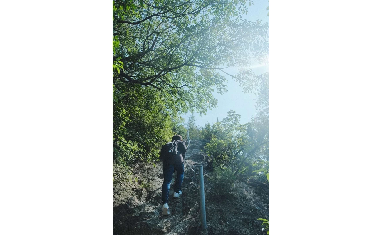 嶽山への登山道
