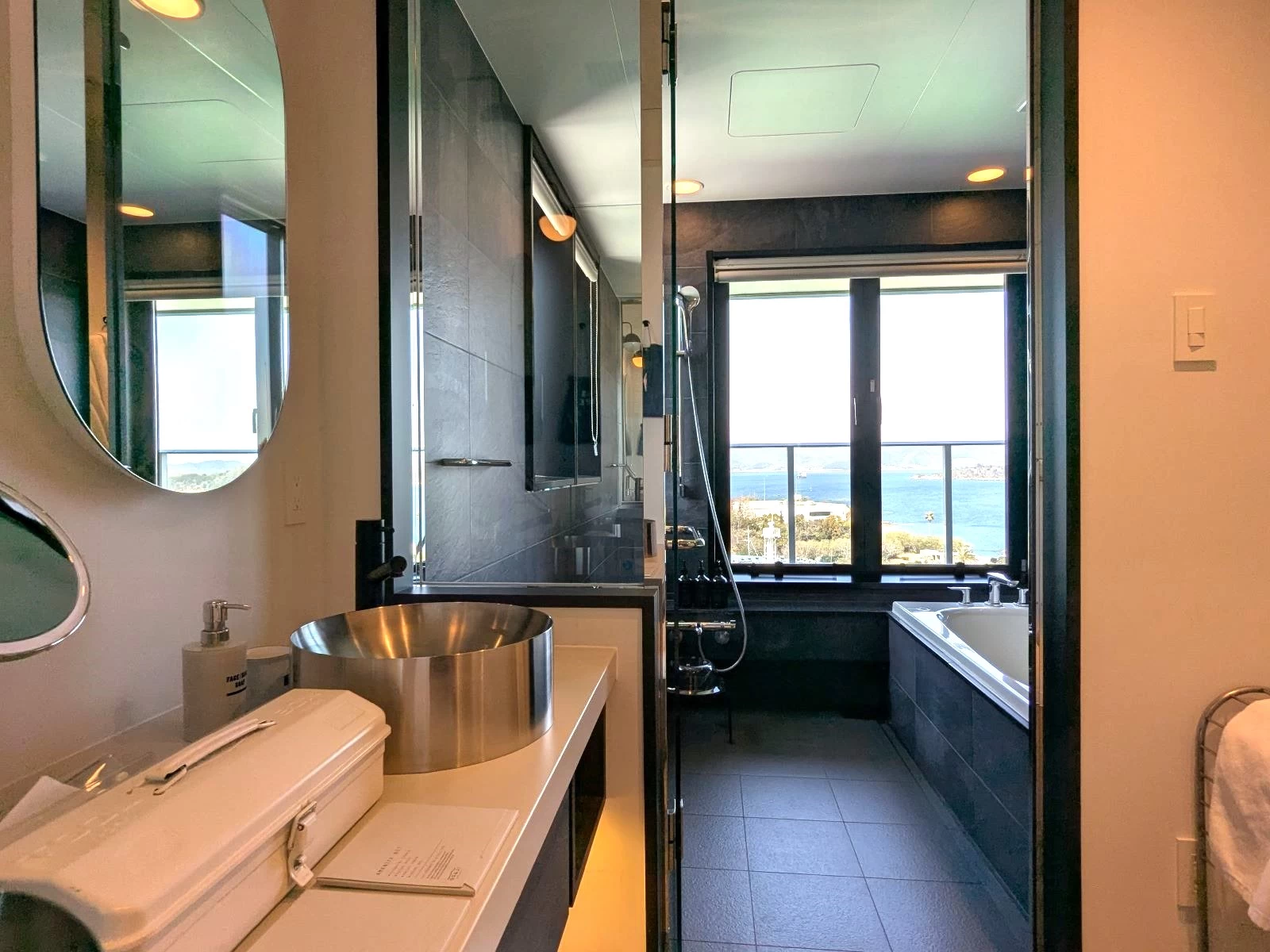 オーシャンバンクビュースイートのバスルーム（現地にて撮影）