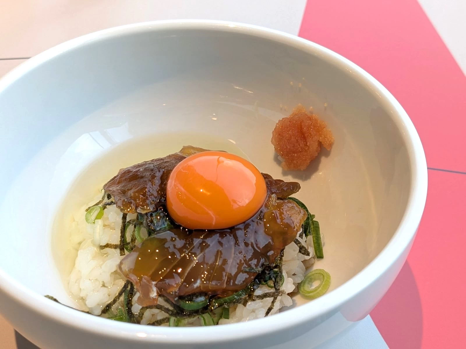 卵かけ鯛めし（現地にて撮影）