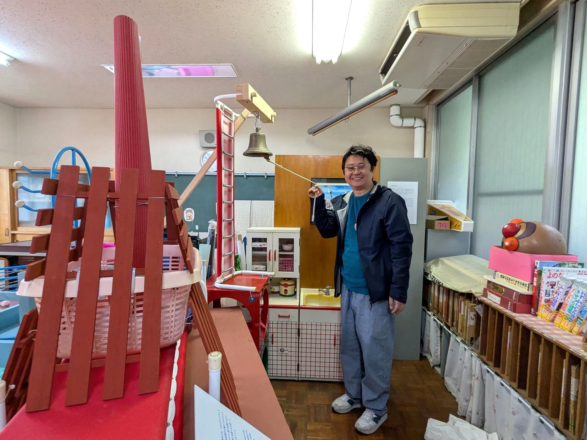 ディレクション・作家 中﨑透氏(制作途中 / 現地にて撮影)
