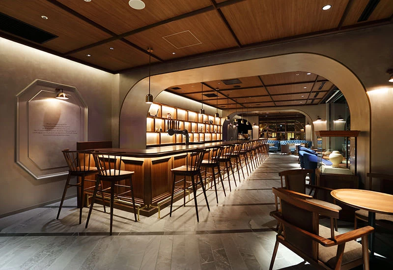 ラウンジ＆バー