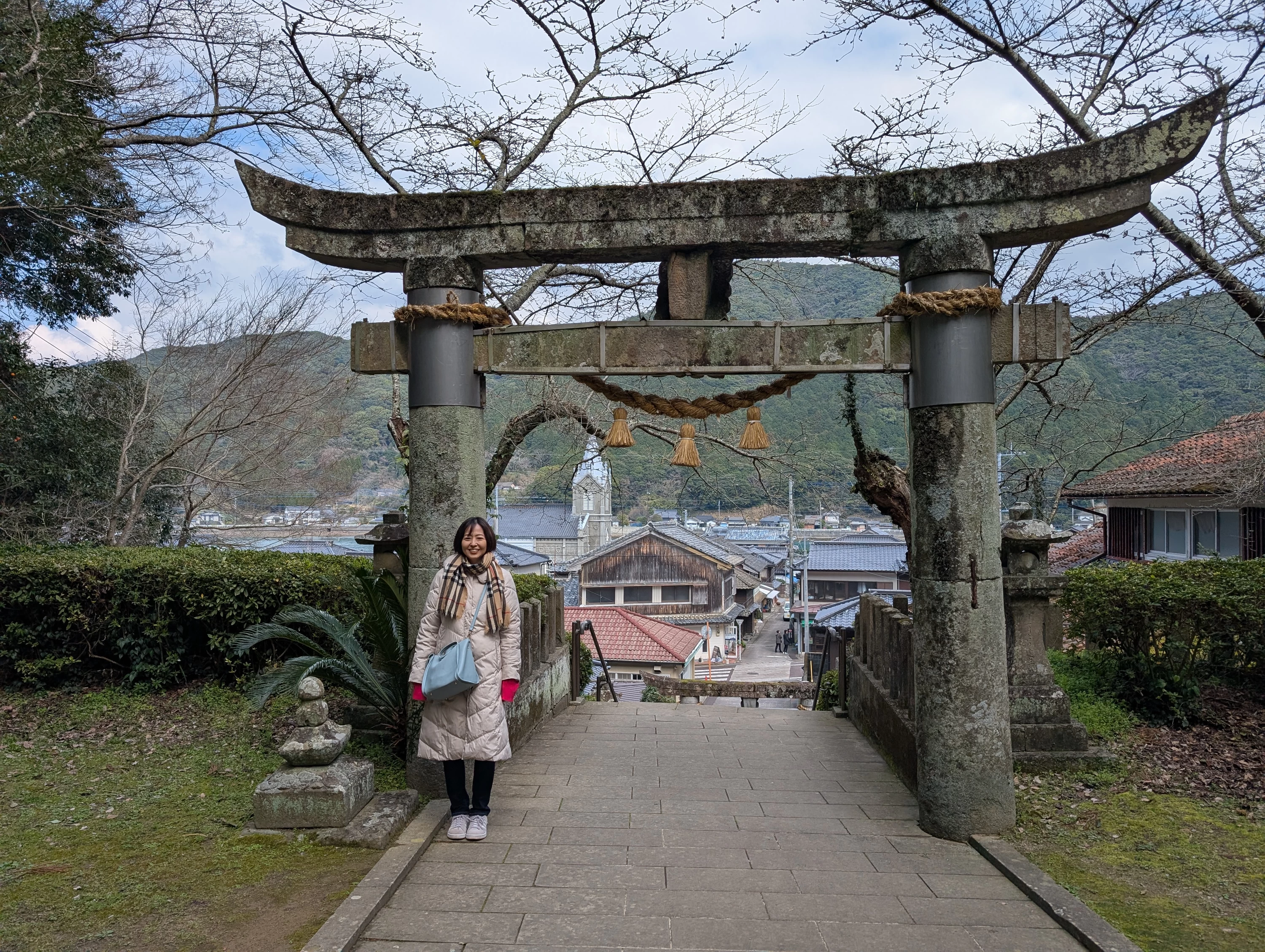 諏訪神社から崎津教会を望むフォトスポット（現地にて撮影）