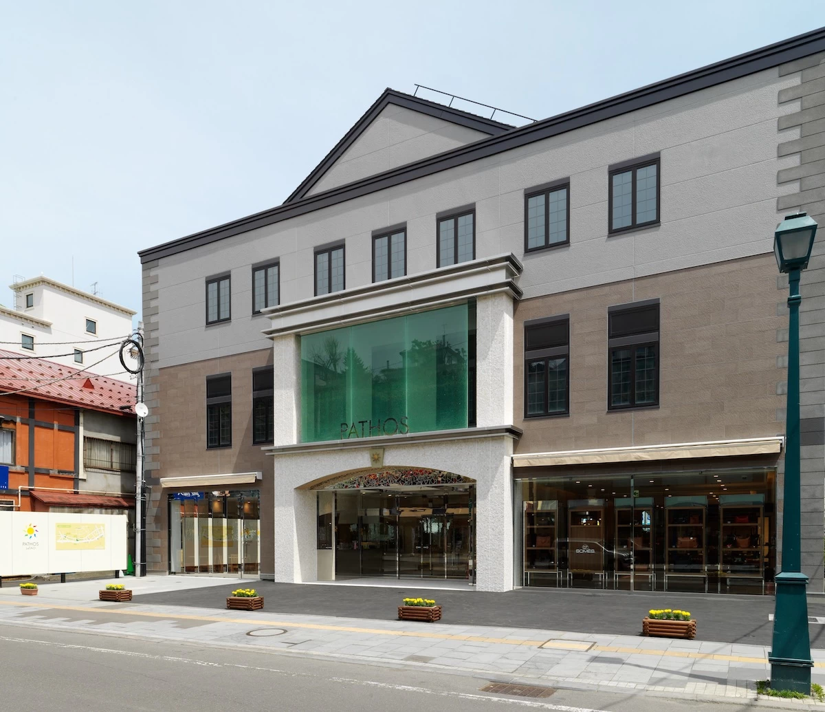 LeTAO最大級の店舗「ルタオパトス」