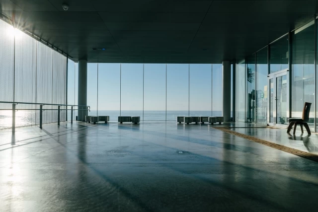 お洒落なベンチがある