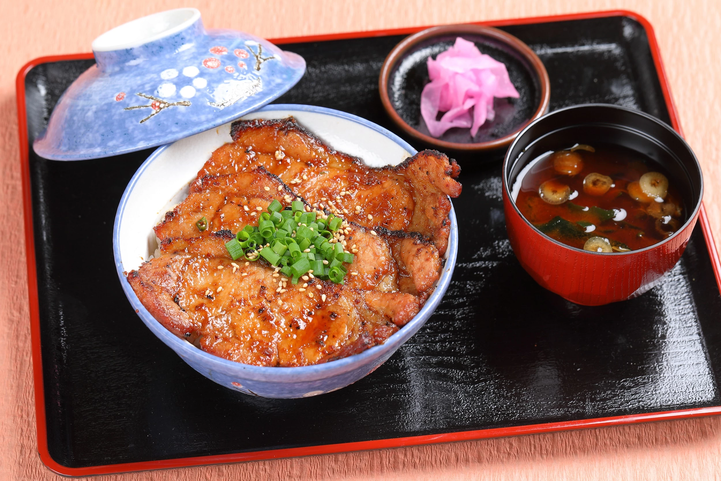 豚みそ丼（並）