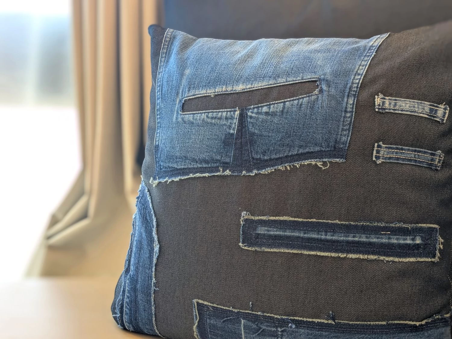 デザイン性の高いファブリック（現地にて撮影）