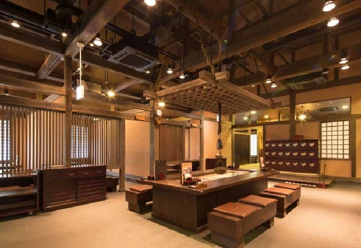 食事処「囲炉裏茶寮 八里」