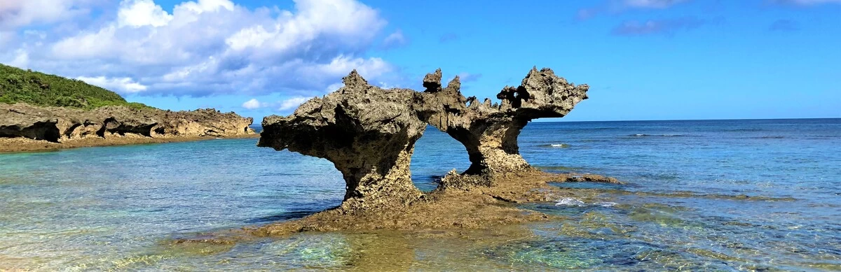 岩の隙間が逆ハート型に見える④