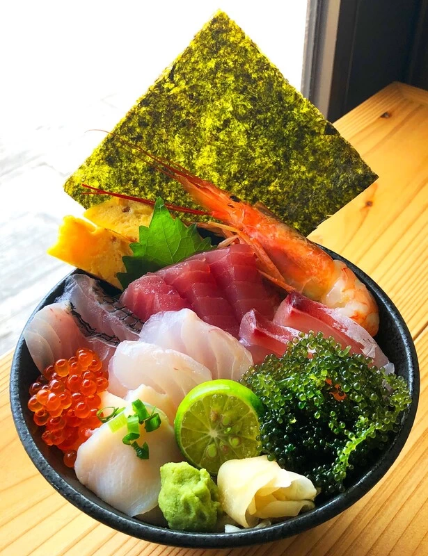 特選海鮮丼
