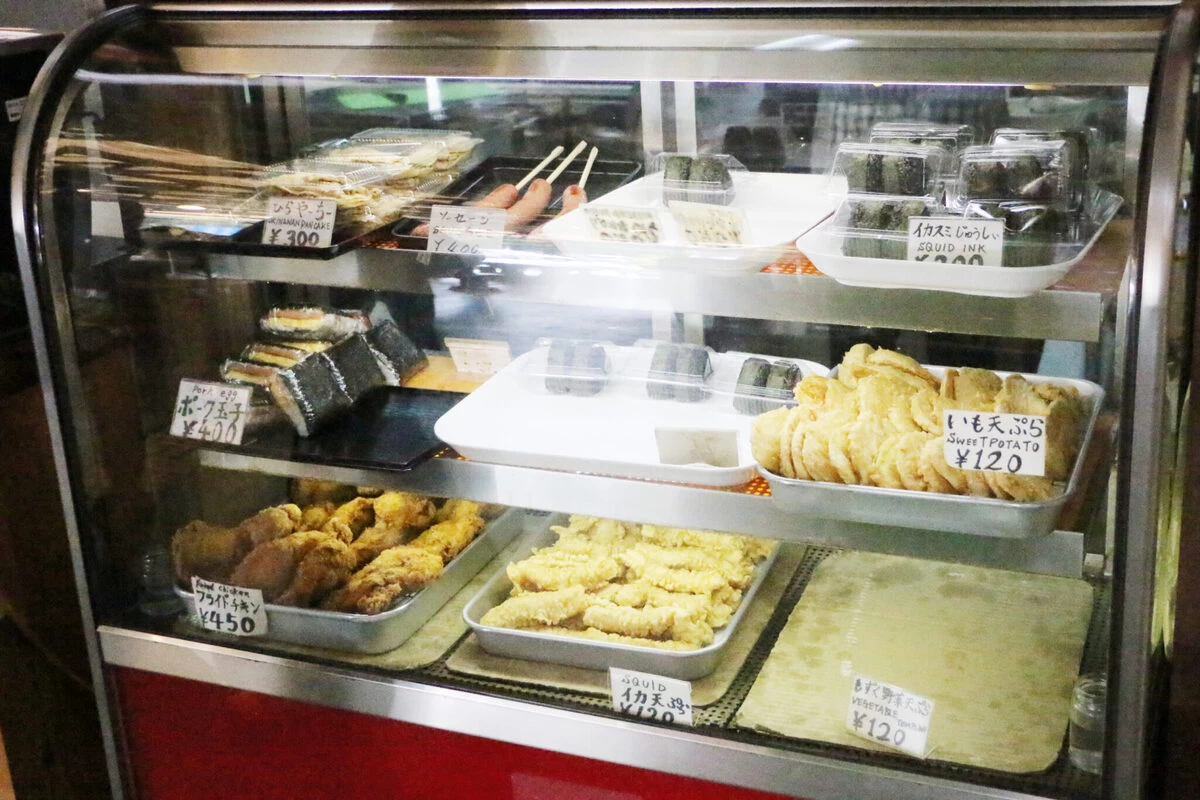 ポーク玉子やいも天ぷらなど