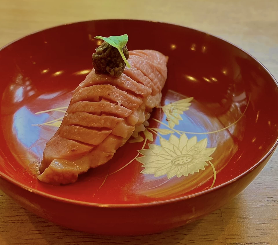 上質な鴨の肉寿司