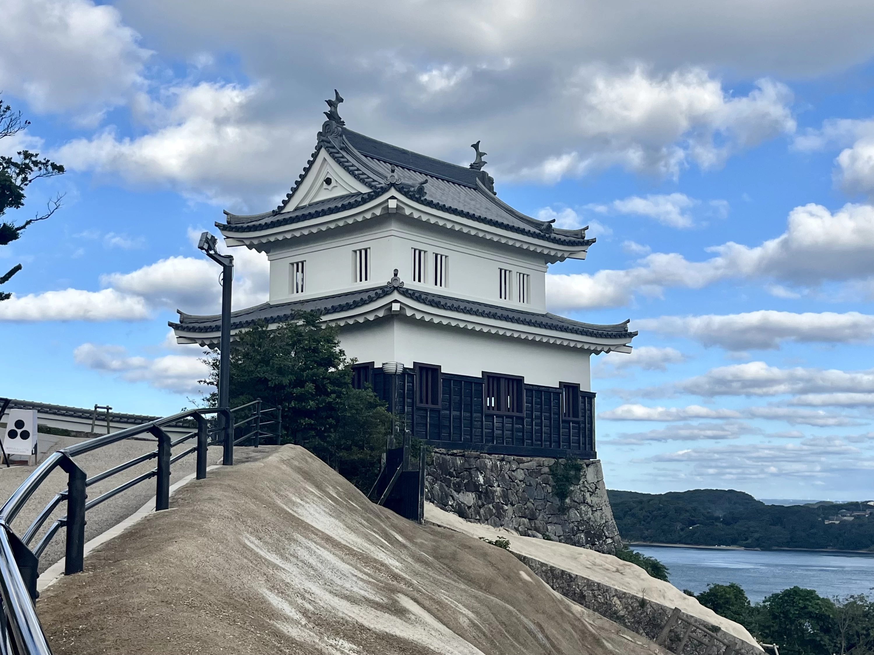 見奏櫓（現地にて撮影）