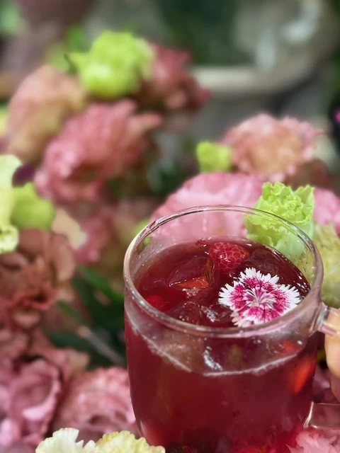 花とハーブティー
