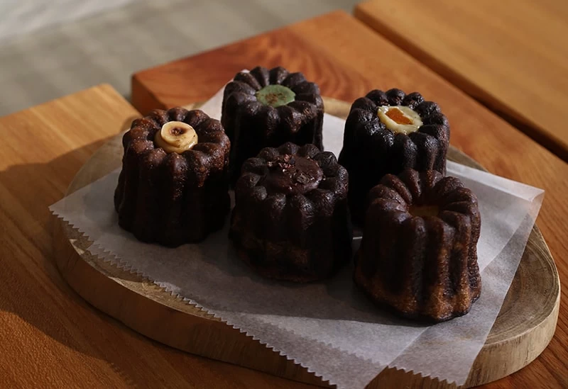 「Avec la nature」のカヌレ