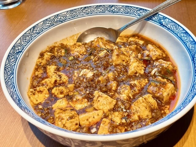 四川飯店直伝の麻婆豆腐1,200円