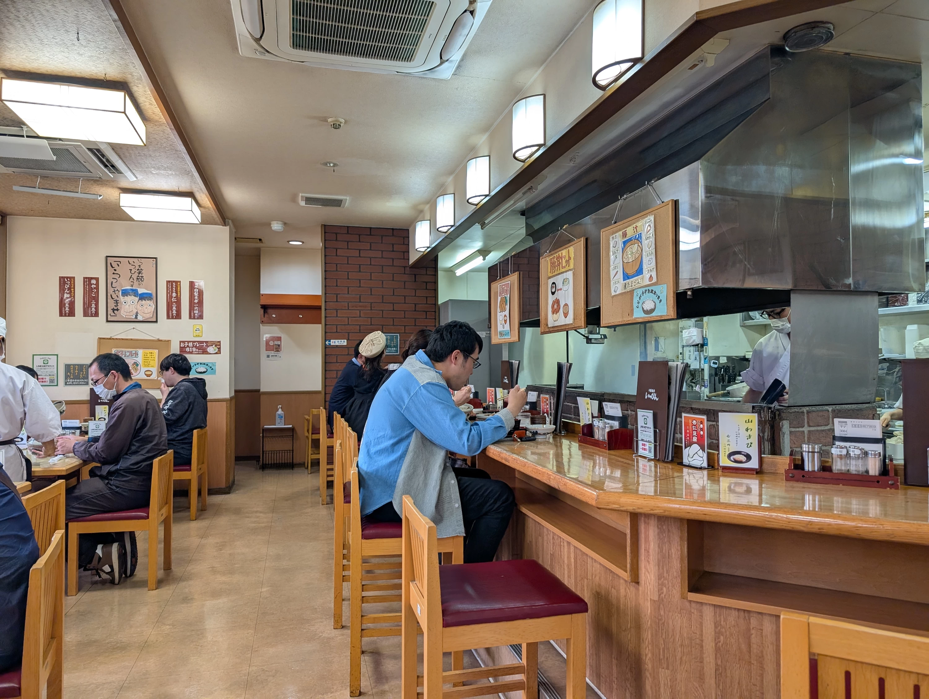 店内（現地にて撮影）