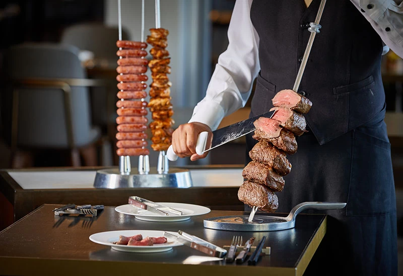 多彩な料理が愉しめるオールデイダイニング