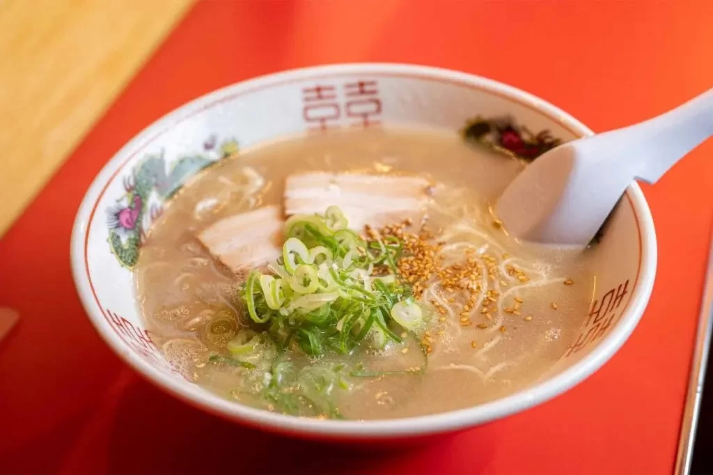 「屋台のたまちゃん」の特製豚骨ラーメン