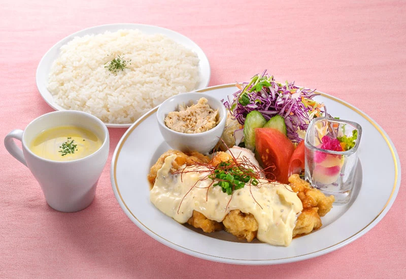 厳選食材を使った料理を提供