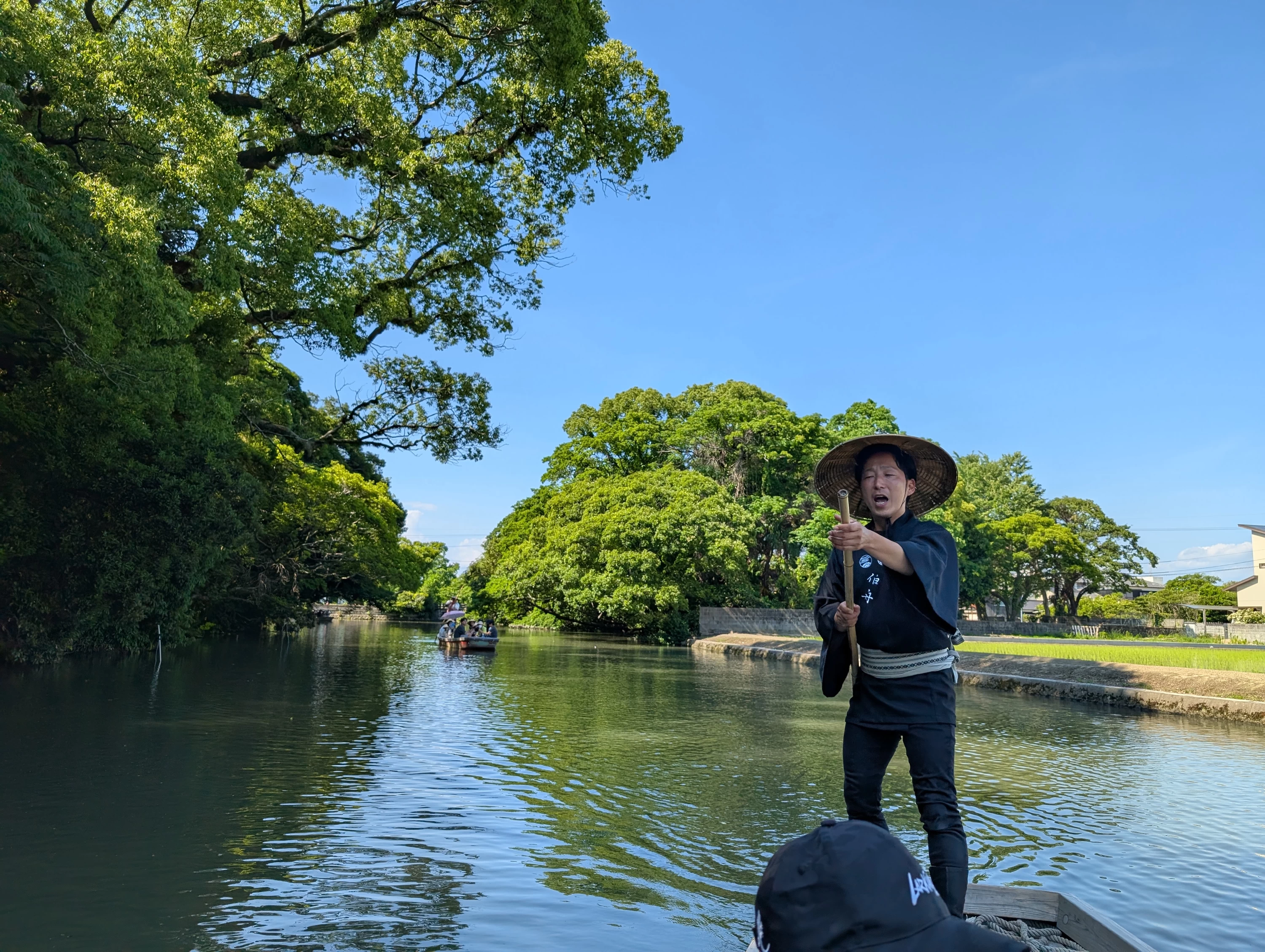 城戸さんによるカンツォーネに感動(現地にて撮影)