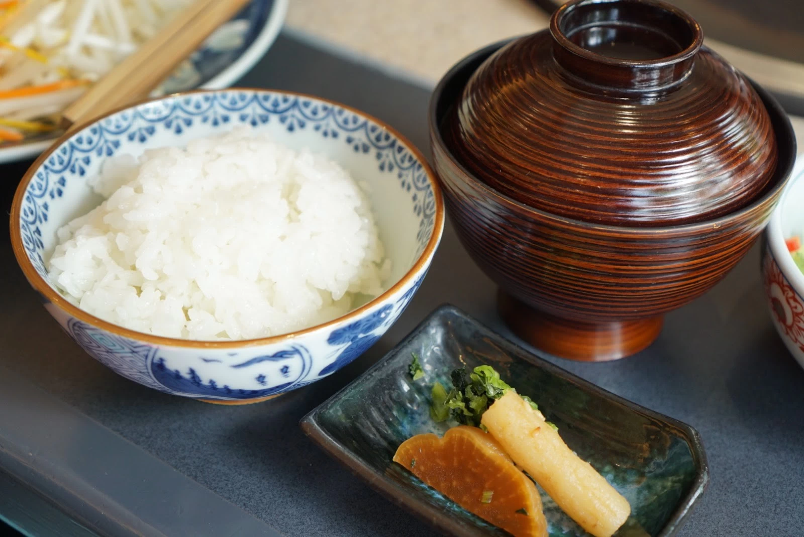 ご飯はおかわり自由