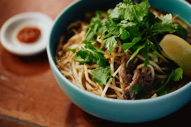 牛もやしパクチーまみれ