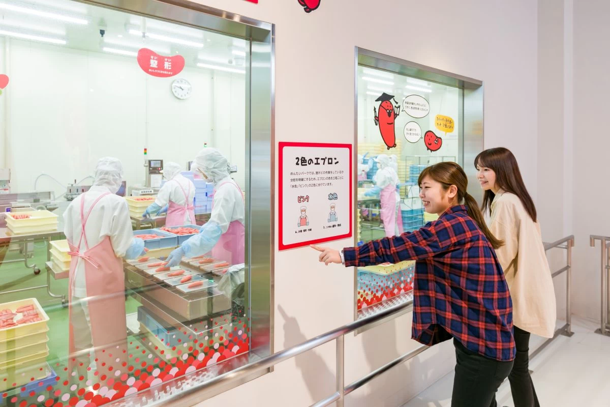 無料の工場見学も楽しめる