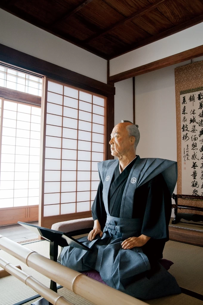 武士の暮らしぶりが分かる室内