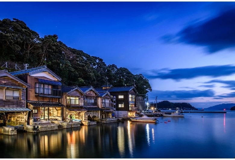 伊根湾舟屋群（夜）