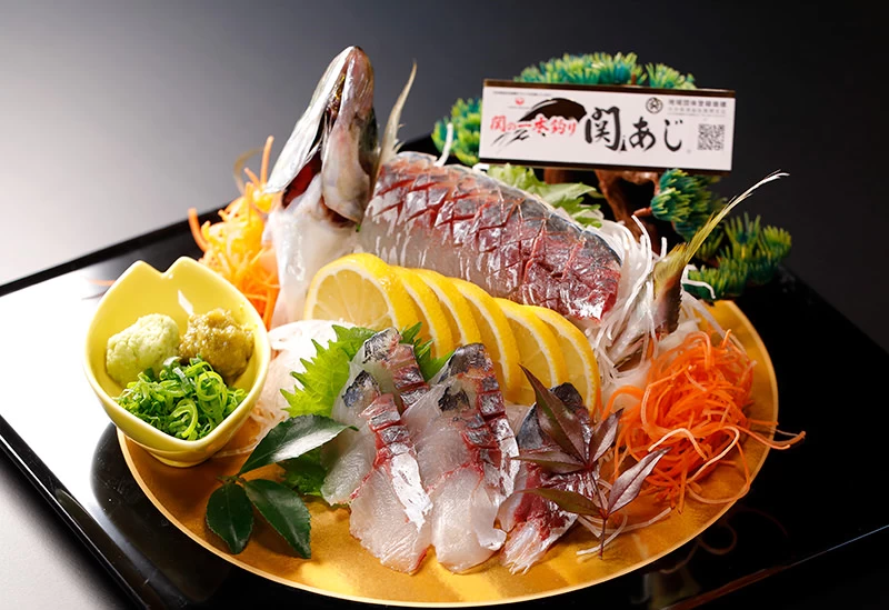 豊後水道で一本釣りされた日本最高峰のアジ