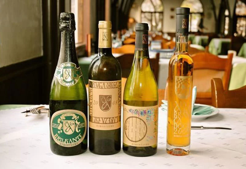 ワインは数多くの種類を揃える