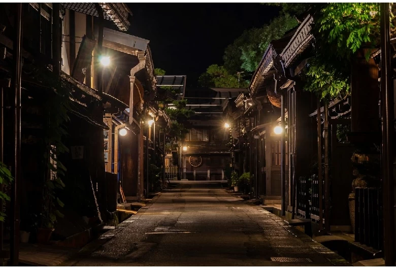 飛騨高山の古い町並（夜）