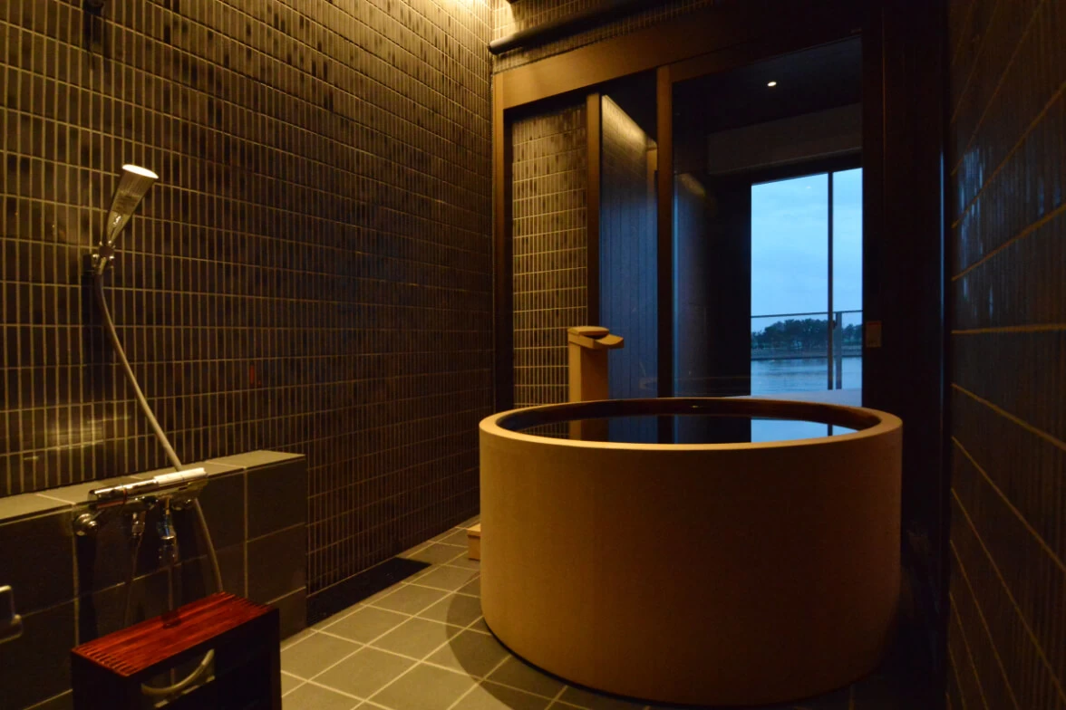 客室のお風呂で天然温泉を堪能