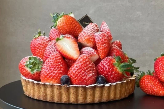 いちごを使ったスイーツ各種は大人気