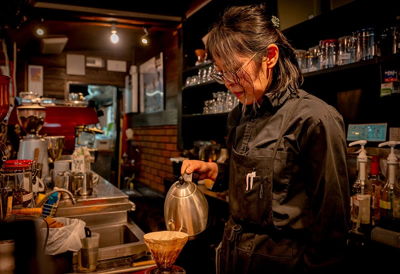 本格コーヒーをハンドドリップで