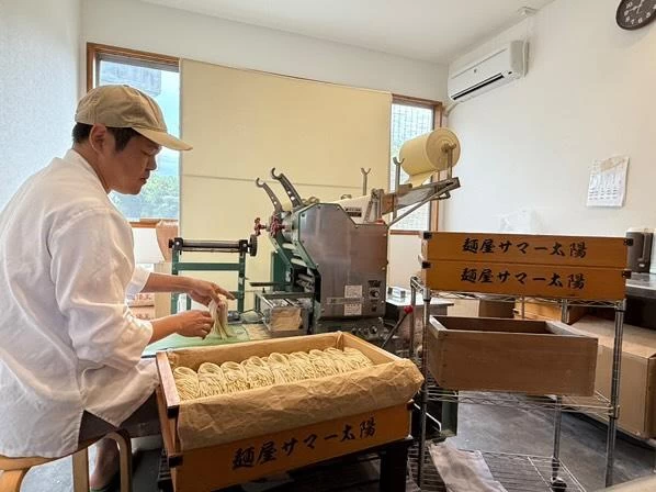 麺は自家製の生宮古そば