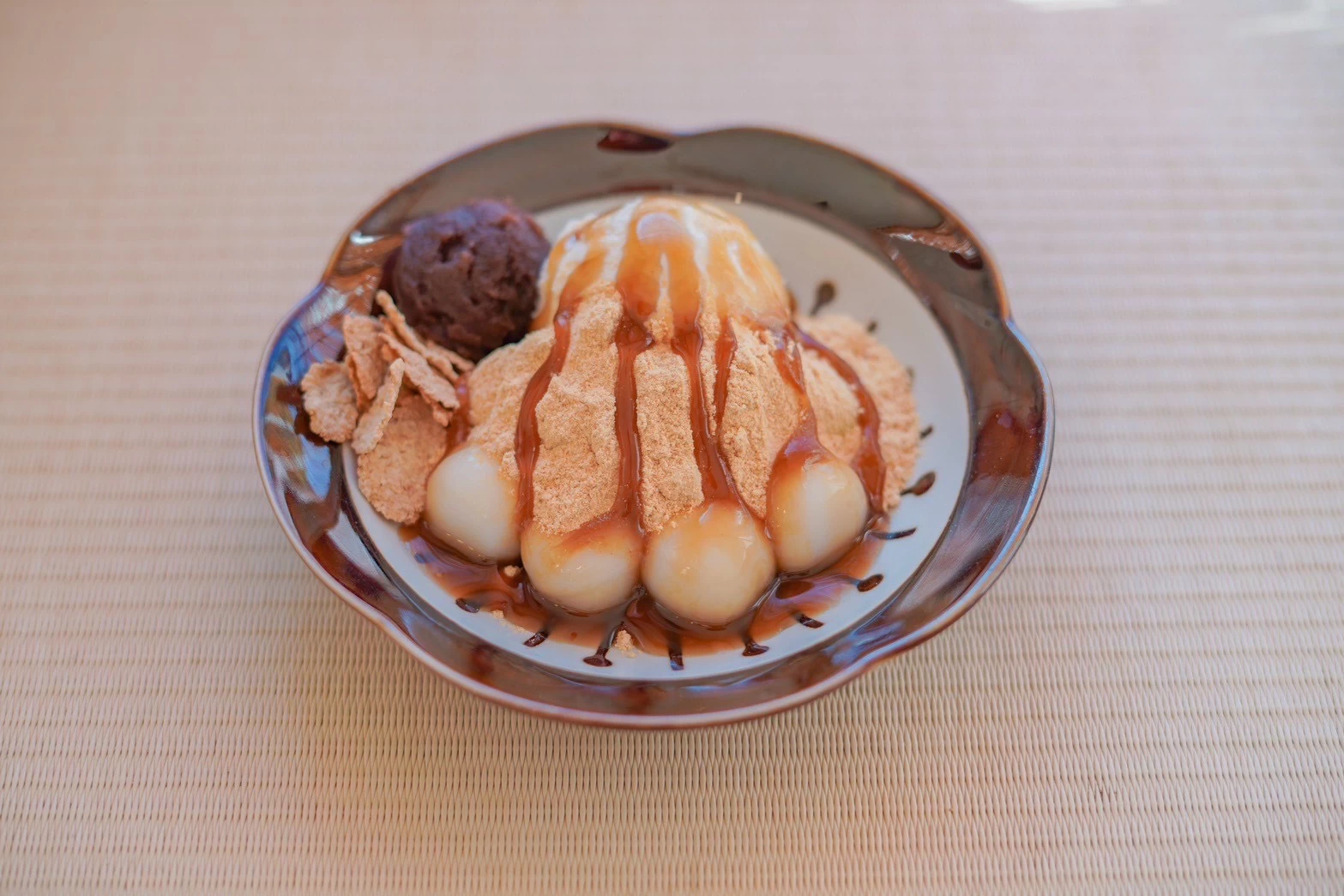 純黒糖わらびもちと和アイス